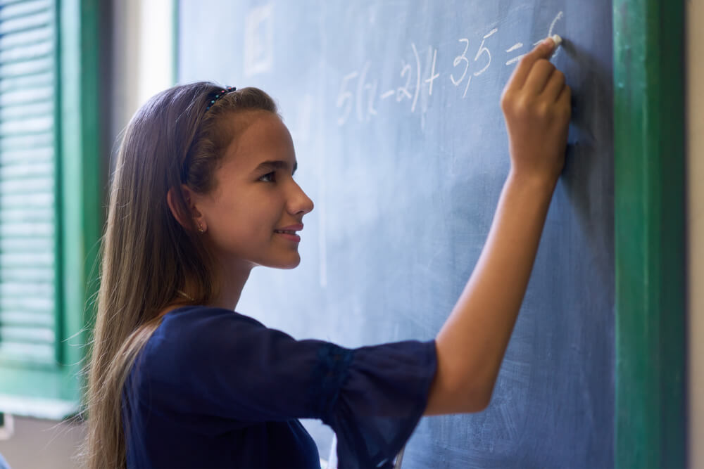 אנחנו יכולים להגדיל את מספר הבנות שמצטיינות במתמטיקה
